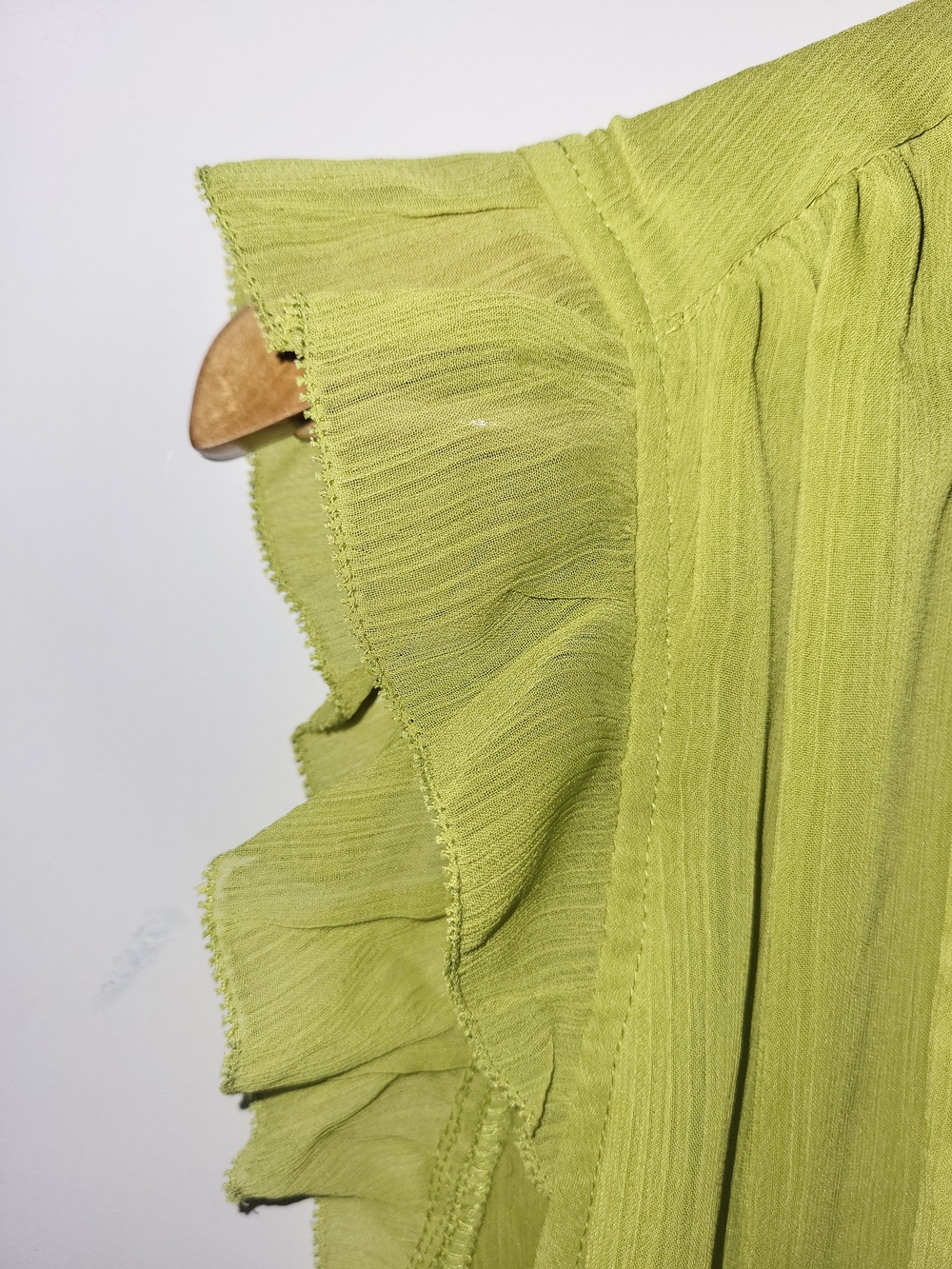Calvin Klein Women’s Chartreuse Green Flutter Sleeve V-Neck Blouse - Picture 9 of 13